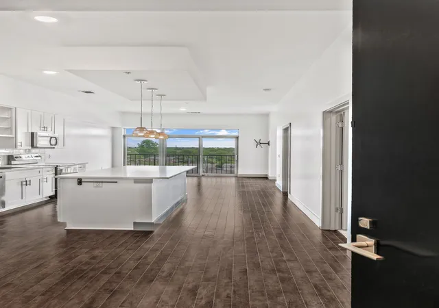 Photo 3 of Condo for sale at 2407 8th Avenue S #505, Nashville, TN 37204 | MLS# 3333595 | Listing updated on 2026-10-05