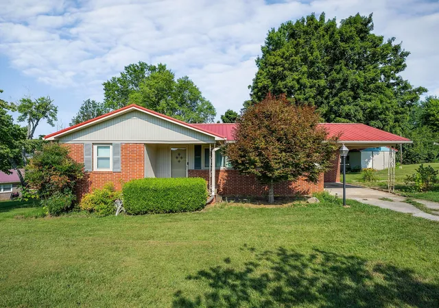 1st image of 460 Iris Dr, Sparta, TN 38583 | MLS# 2940484