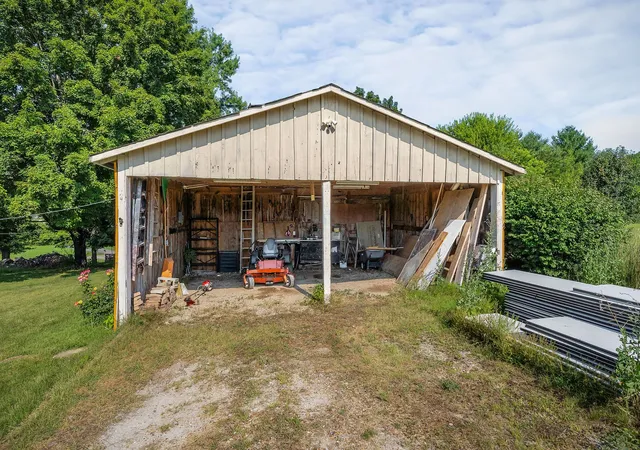 31st image of 460 Iris Dr, Sparta, TN 38583 | MLS# 2940484