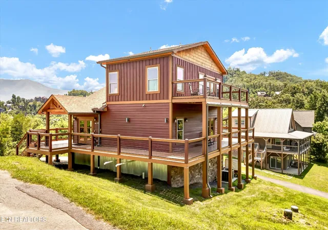 1st image of 809 Wattle Blossom Way, Gatlinburg, TN 37738 | MLS# 3510272