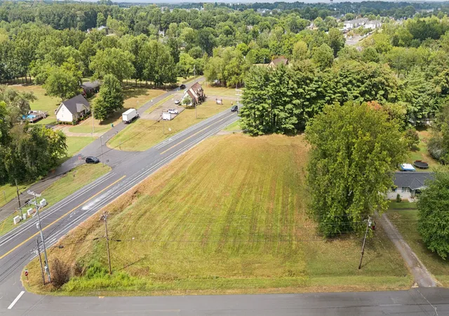 3rd image of 100 Rolling Acres Dr, White House, TN 37188 | MLS# 2976261