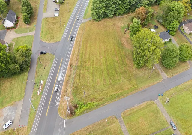 9th image of 100 Rolling Acres Dr, White House, TN 37188 | MLS# 2976261