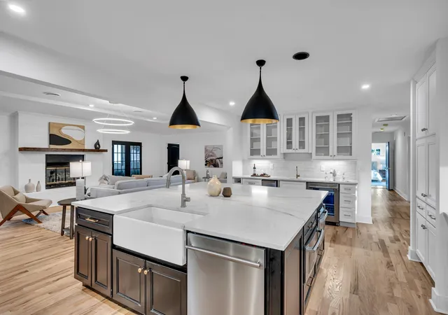 Photo 1 of Single family home for sale at 818 Bresslyn Rd, Nashville, TN 37205 | MLS# 3012074 | Listing updated on 2026-09-08
