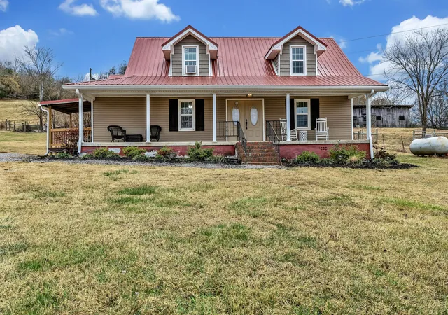 Photo 1 of Single family home for sale at 3132 Fishing Ford Rd, Petersburg, TN 37144 | MLS# 2944001 | Listing updated on 2025-11-07