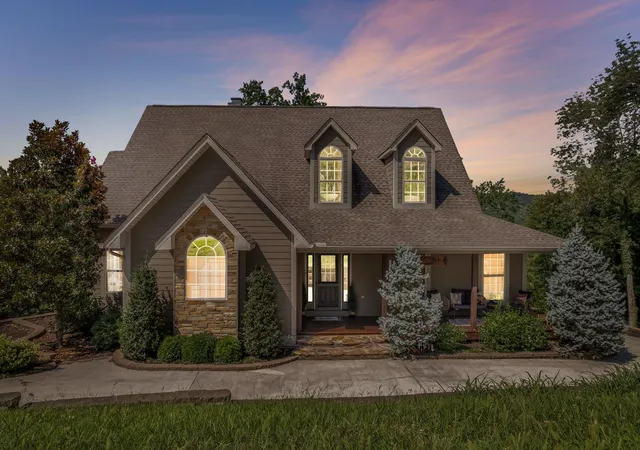 Photo 2 of Single family home for sale at 145 Highbridge Dr, Smithville, TN 37166 | MLS# 2943669 | Listing updated on 2025-10-22