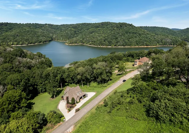 Photo 3 of Single family home for sale at 145 Highbridge Dr, Smithville, TN 37166 | MLS# 2943669 | Listing updated on 2025-10-22
