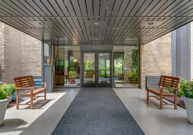 Photo 2 of Sale Pending at 4200 W End Ave #202, Nashville, TN 37205 | MLS# 2941929 | Listing updated on 2026-10-09