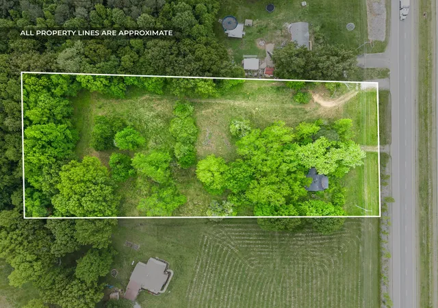 Homes for sale in Indian Mound, TN | 4888 Dover Rd, Indian Mound, TN 37079 | MLS# 2942478
