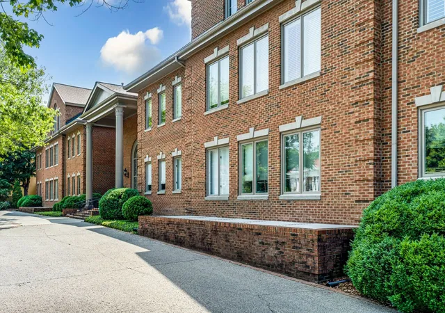 Listing Photo 4 - Condo for sale in building located at 3733 W End Ave, Nashville, TN 37205 - Unit #200