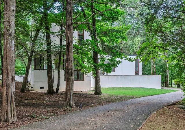 1st image of 6204 Hillsboro Pike, Nashville, TN 37215 | MLS# 2987897