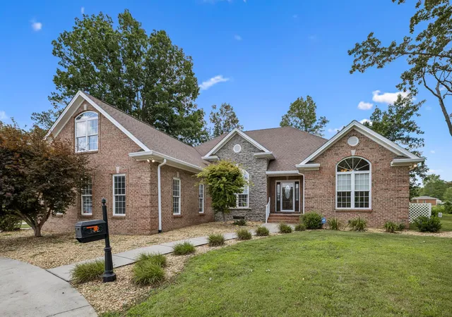 Homes for sale in Manchester, TN | 142 Heritage Cir, Manchester, TN 37355 | MLS# 2943774
