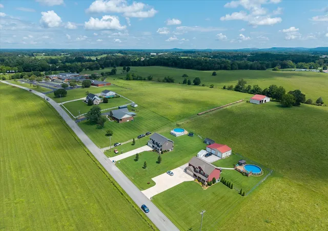 2nd image of 366 S Bunker Hill Rd, Sparta, TN 38583 | MLS# 2943751