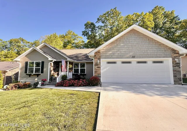 1st image of 311 Lakeview Dr, Crossville, TN 38558 | MLS# 2969337