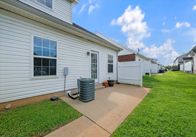 3rd image of 4859 Chelanie Cir, Murfreesboro, TN 37129