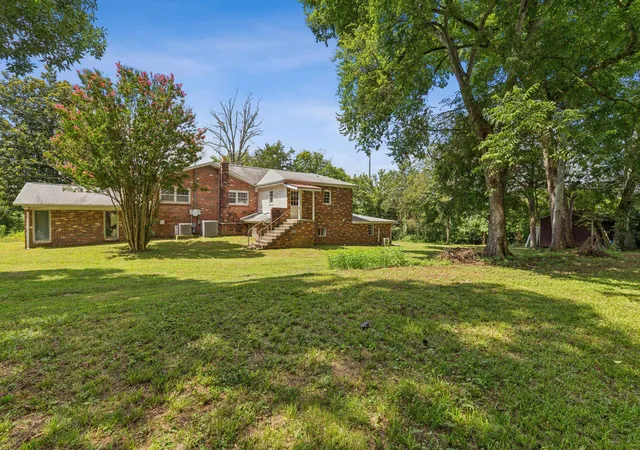 24th image of 410 Dover St, Shelbyville, TN 37160 | MLS# 2946220