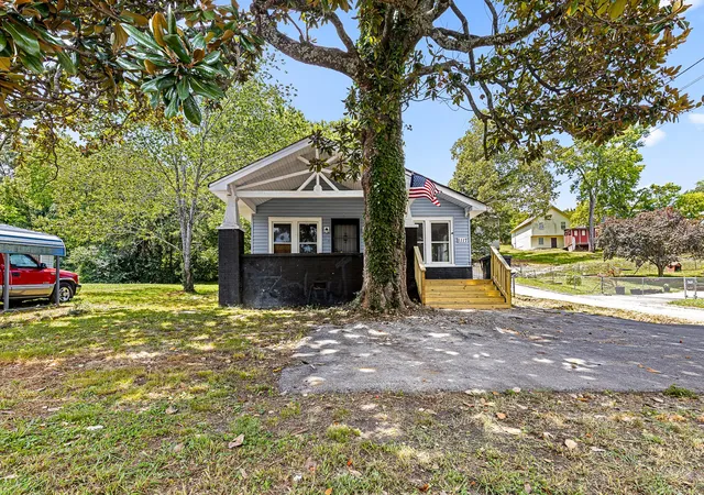 Photo 1 of Single family home for sale at 1117 Belmeade Avenue, Chattanooga, TN 37411 | MLS# 2944738 | Listing updated on 2025-12-22