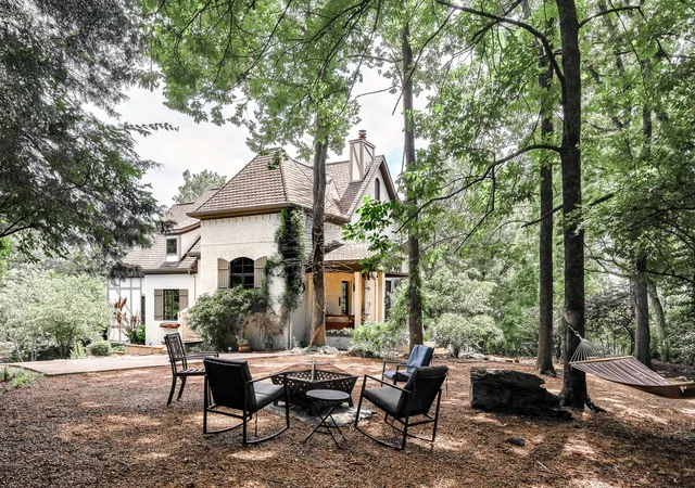 2nd image of 6045 Sherwood Ct, Nashville, TN 37215 | MLS# 2963561