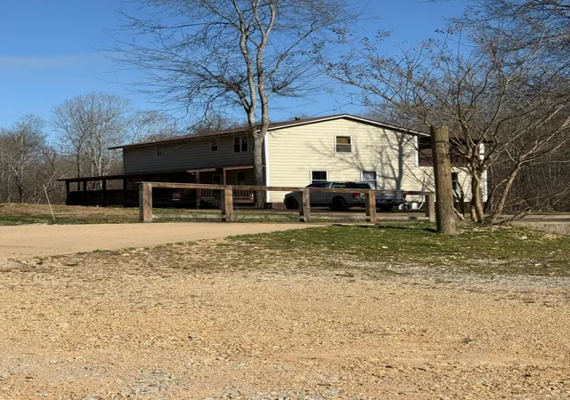 5th image of 1208 Little Spring Creek Rd, Linden, TN 37096 | MLS# 2945989