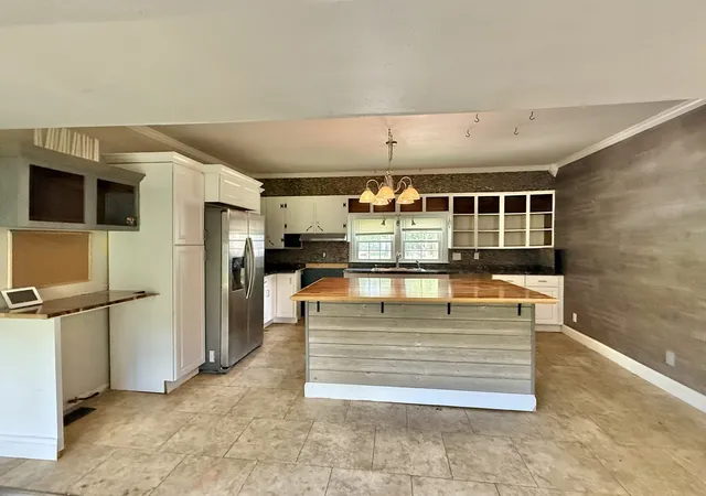 Homes for sale in Saint Joseph, TN | 604 S Main St, Saint Joseph, TN 38481 | MLS# 2946075