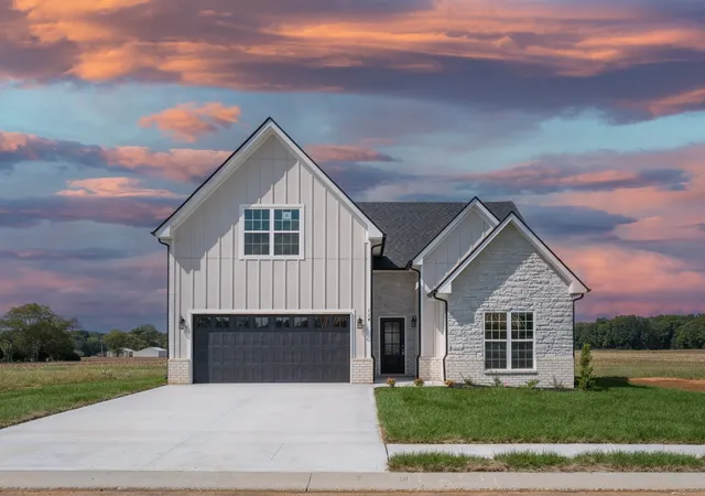 2nd image of 114 Aspen Pine Dr, Clarksville, TN 37043 | MLS# 2946896