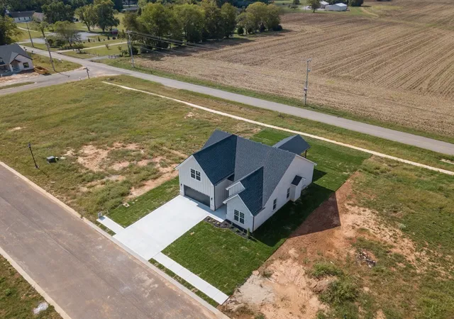 43rd image of 114 Aspen Pine Dr, Clarksville, TN 37043 | MLS# 2946896