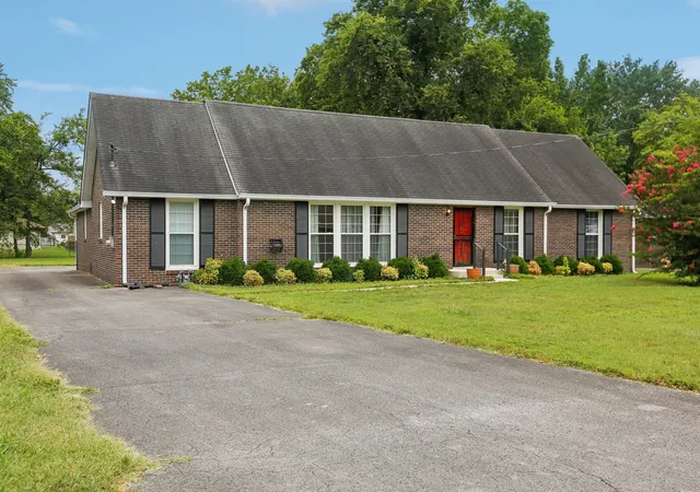 1st image of 8024 Regency Dr, Nashville, TN 37221 | MLS# 2963074