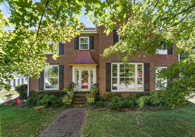 1st image of 307 W Main St, Smithville, TN 37166 | MLS# 2950797