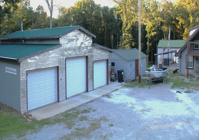 2nd image of 529 Napier Rd, Lawrenceburg, TN 38464 | MLS# 2958434