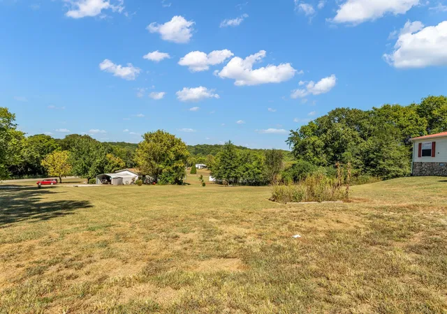 Homes for sale in Columbia, TN | 4107 Trousdale Lane, Columbia, TN 38401 | MLS# 2969597