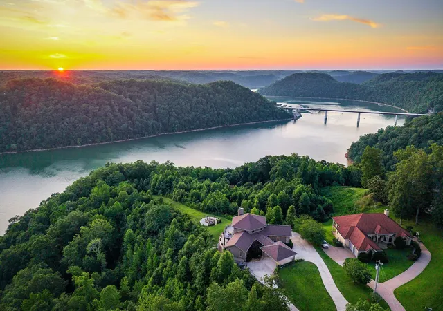 5th image of 615 Watercolor Dr, Sparta, TN 38583 | MLS# 2957679