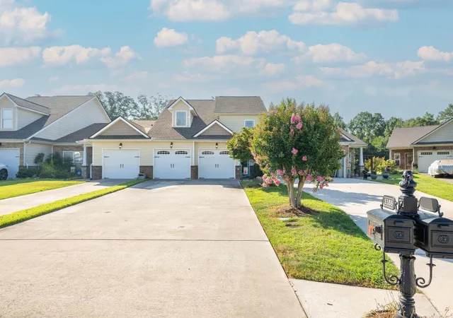 Photo 2 of Single family home for sale at 5388 Mandarin Circle, Hixson, TN 37343 | MLS# 2991367 | Listing updated on 2025-10-15