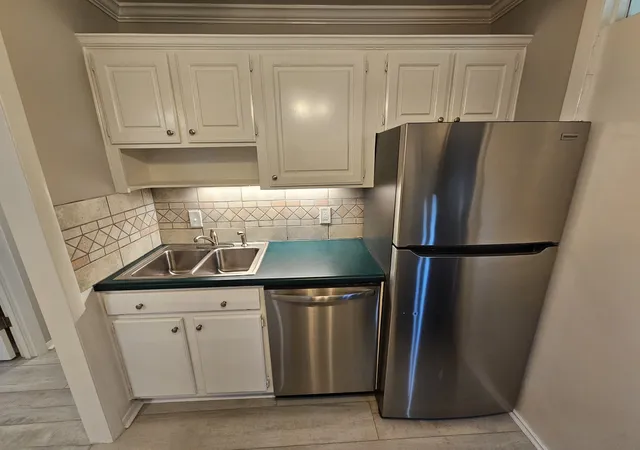 2nd image of 3831 W End Ave, Nashville, TN 37205