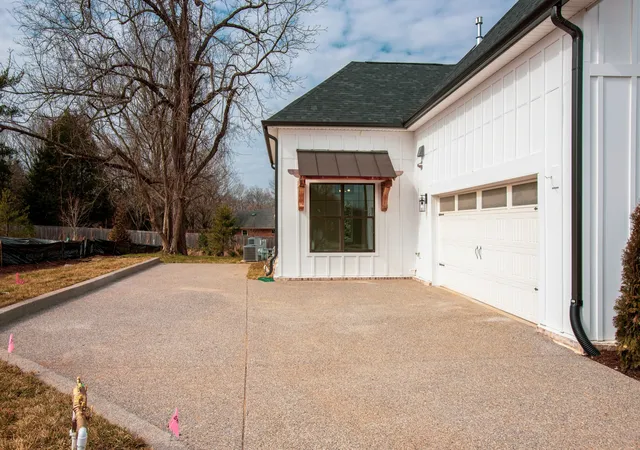 Photo 4 of Sale Pending at 2 Elissa Pl, Hendersonville, TN 37075 | MLS# 2994181 | Listing updated on 2026-08-19