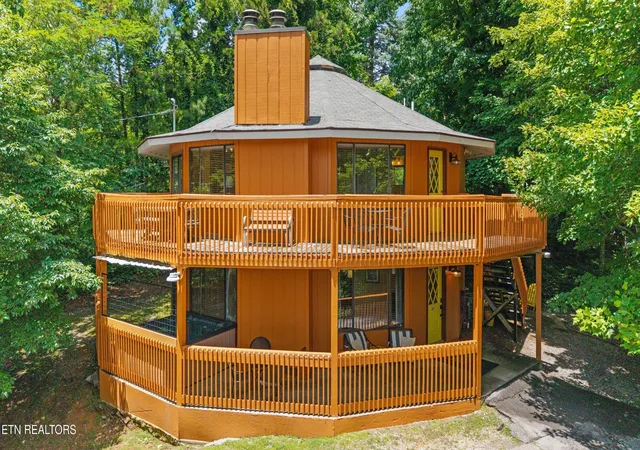 1st image of 1318 Garrett Dr, Gatlinburg, TN 37738 | MLS# 3034141