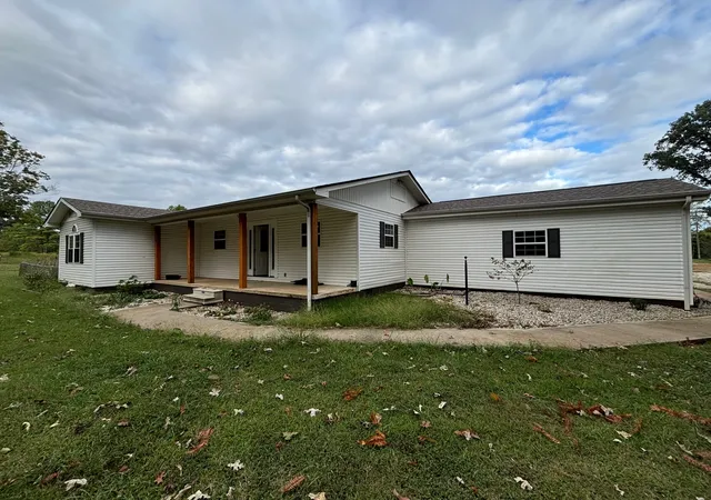 4th image of 1313 Liberty Rd, Winchester, TN 37398 | MLS# 2958478