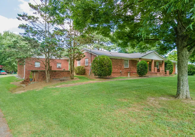 3rd image of 1111 Baker Ln, Lawrenceburg, TN 38464 | MLS# 2958695