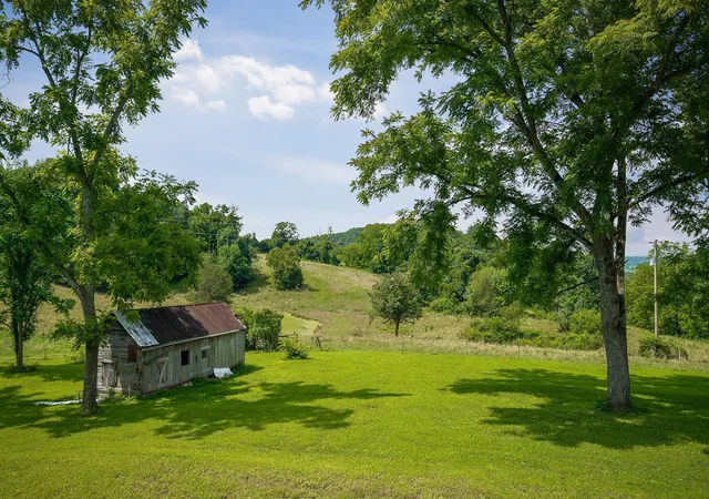 3rd image of 3908 Lost Creek Rd, Sparta, TN 38583 | MLS# 2963784