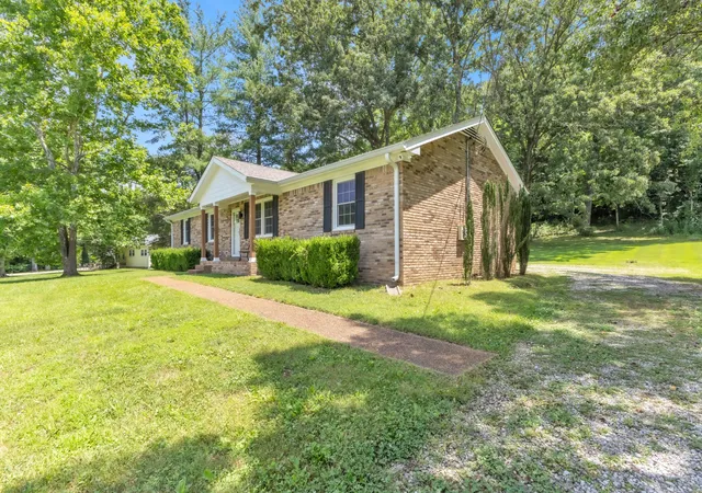 Homes for sale in Kingston Springs, TN | 234 Hickory Dr, Kingston Springs, TN 37082 | MLS# 3234273