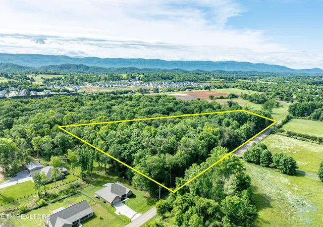 1st image of 2738 Carpenters Grade Rd, Maryville, TN 37803 | MLS# 3311694