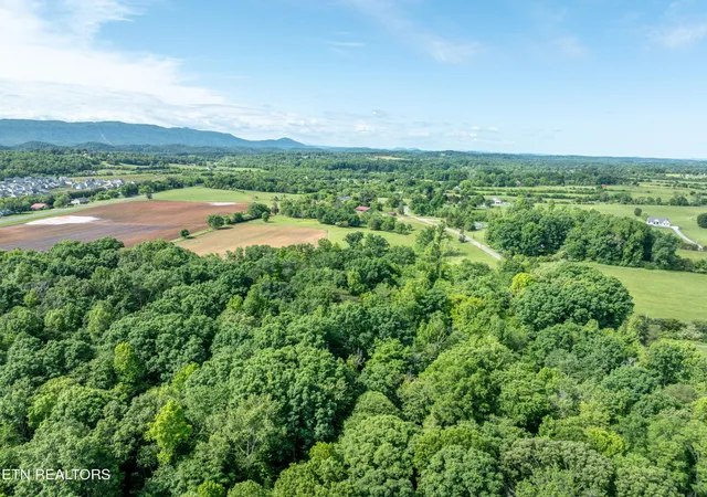4th image of 2738 Carpenters Grade Rd, Maryville, TN 37803 | MLS# 3311694