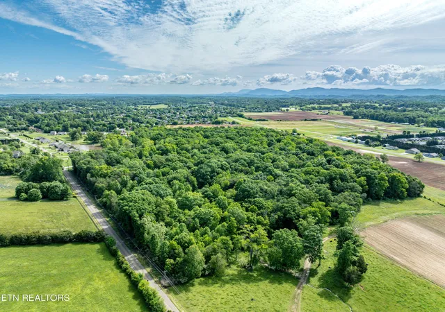 5th image of 2738 Carpenters Grade Rd, Maryville, TN 37803 | MLS# 3311694