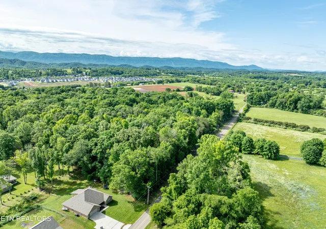 7th image of 2738 Carpenters Grade Rd, Maryville, TN 37803 | MLS# 3311694