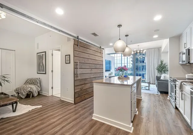 Photo 3 of Condo for sale at 1212 Laurel St #914, Nashville, TN 37203 | MLS# 2969381 | Listing updated on 2026-06-13
