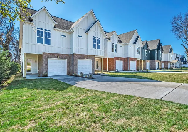 2nd image of 1812b Ashton Ave, Nashville, TN 37218 | MLS# 2963994