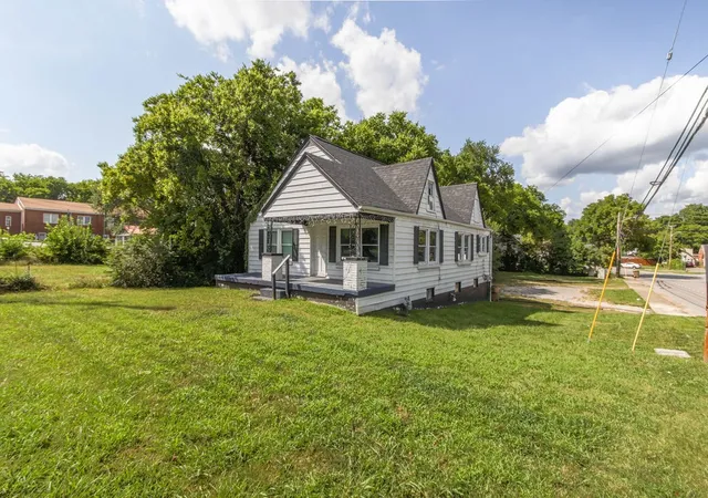 2nd image of 435 E Trinity Ln, Nashville, TN 37207 | MLS# 2971210