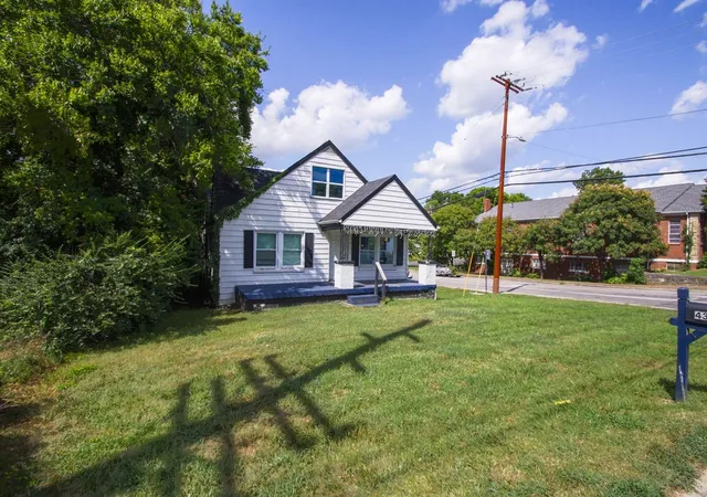3rd image of 435 E Trinity Ln, Nashville, TN 37207 | MLS# 2971210
