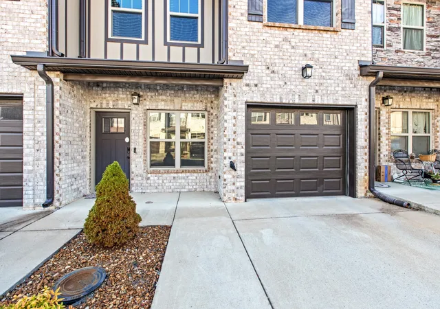 Photo 1 of Townhouse for sale at 1204 Villa Cir, Lebanon, TN 37090 | MLS# 2968078 | Listing updated on 2025-12-11
