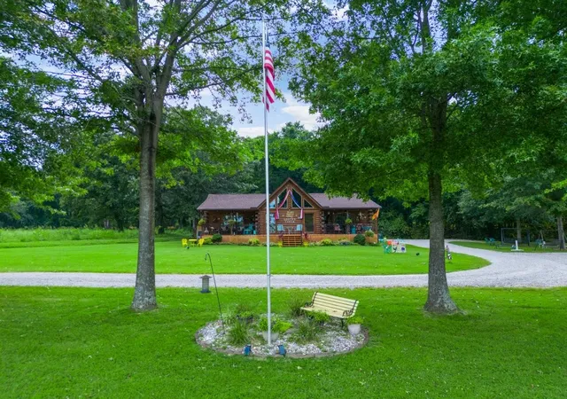 Photo 1 of Single family home for sale at 601 Castle St, Mcminnville, TN 37110 | MLS# 2968481 | Listing updated on 2025-08-12