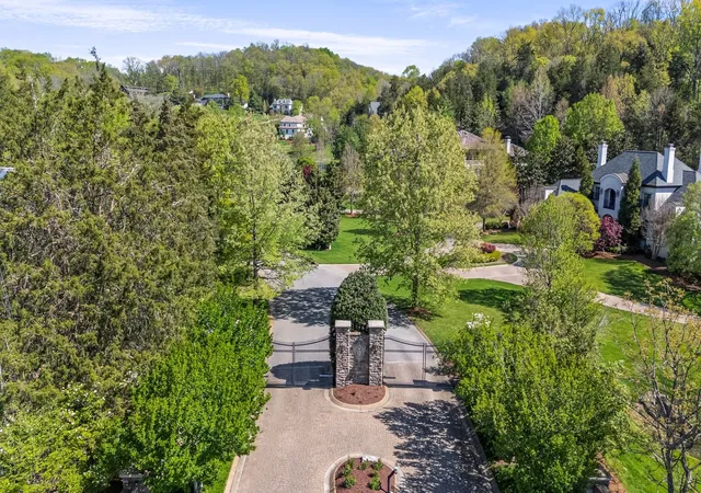 2nd image of 340 White Swans Xing, Brentwood, TN 37027 | MLS# 2968278