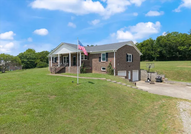 3rd image of 2044 Jennifer Ln, Lewisburg, TN 37091 | MLS# 3034021